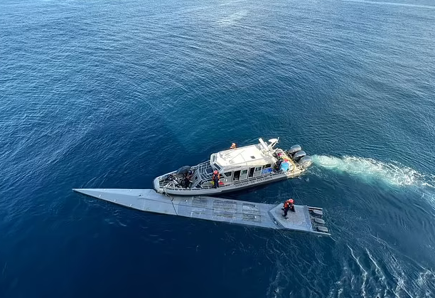<p>Подводная лодка с наркотиками. Фото © Национальные ВМС Колумбии</p>