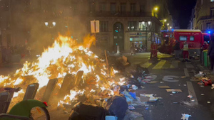 Париж в огне: Пенсионная реформа во Франции вызвала жёсткие столкновения с полицией