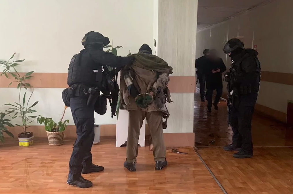 Слесарь-мститель с огнемётом едва не сжёг заживо четырёх коллег после увольнения