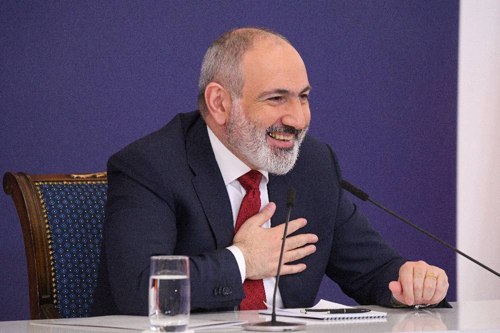 Пашинян: Гуманитарный кризис в Карабахе не стал катастрофой благодаря российским миротворцам