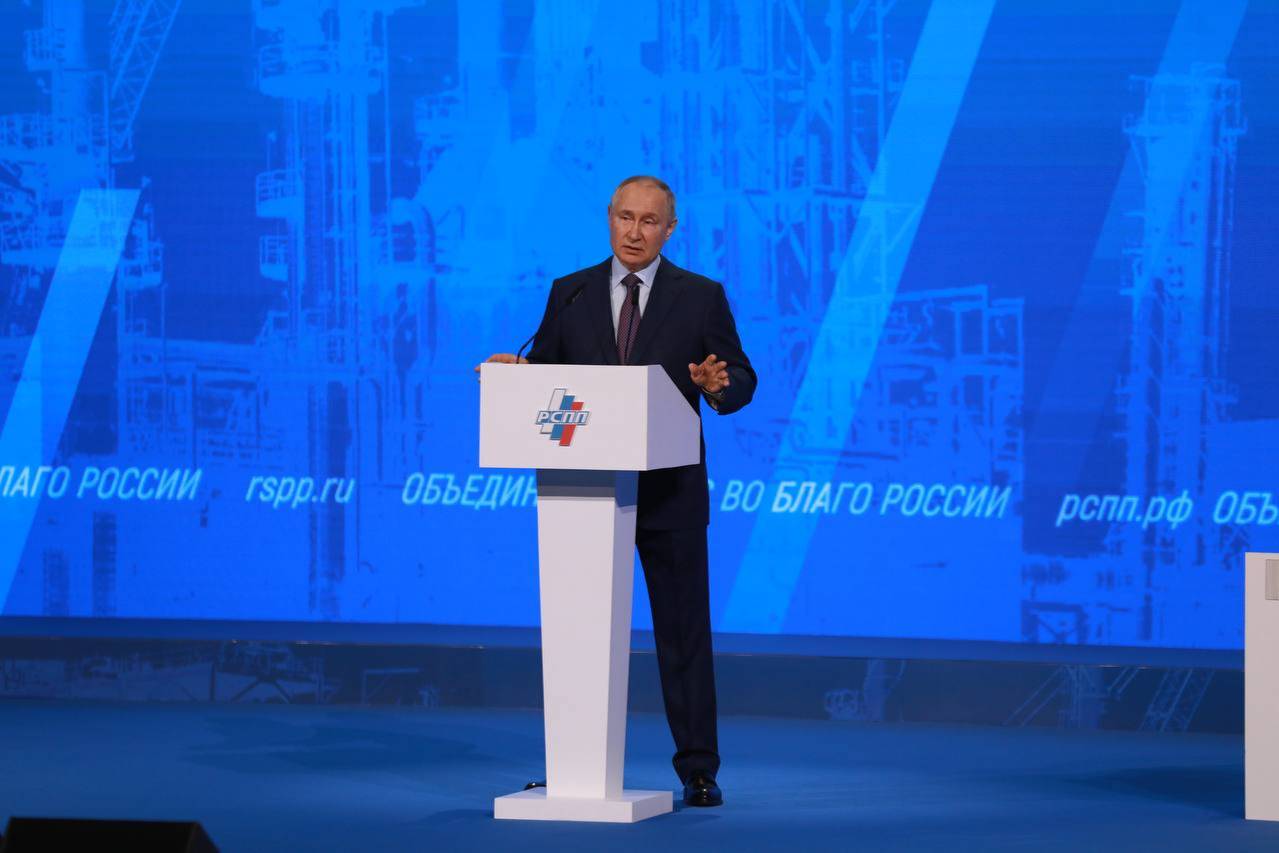 Путин: Мы знаем, кто даёт советы нашим недоброжелателям, как побольше нас ущемить