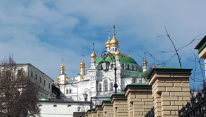 "Православное ИГИЛ": Киево-Печерской лавре предрекли великое осквернение после изгнания монахов