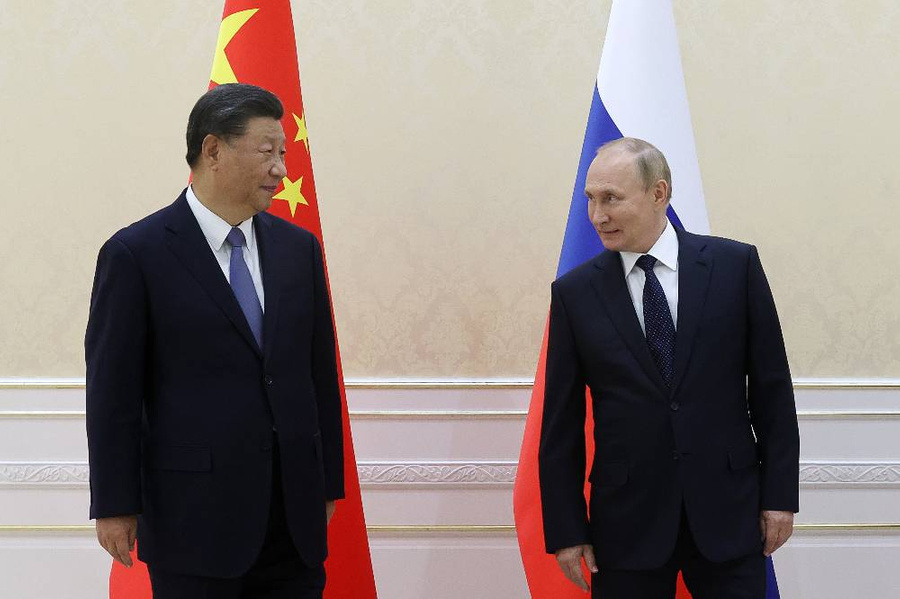 Председатель КНР Си Цзиньпин и президент РФ Владимир Путин (слева направо). Фото © ТАСС / Александр Демьянчук
