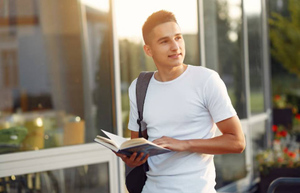 Среди студентов резко выросла популярность одного иностранного языка