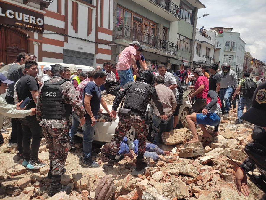 <p>Последствия землетрясения в Эквадоре. Обложка © <a href="https://twitter.com/ecuteck593/status/1637151214767947779" target="_blank" rel="noopener noreferrer">Twitter</a> / Daniel </p>