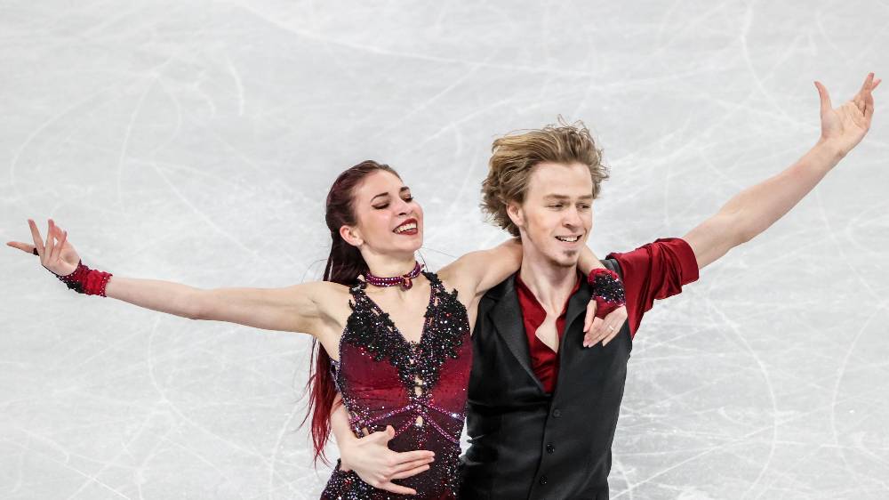 Тарасова выступила за участие Дэвис и Смолкина на ледовом шоу в США