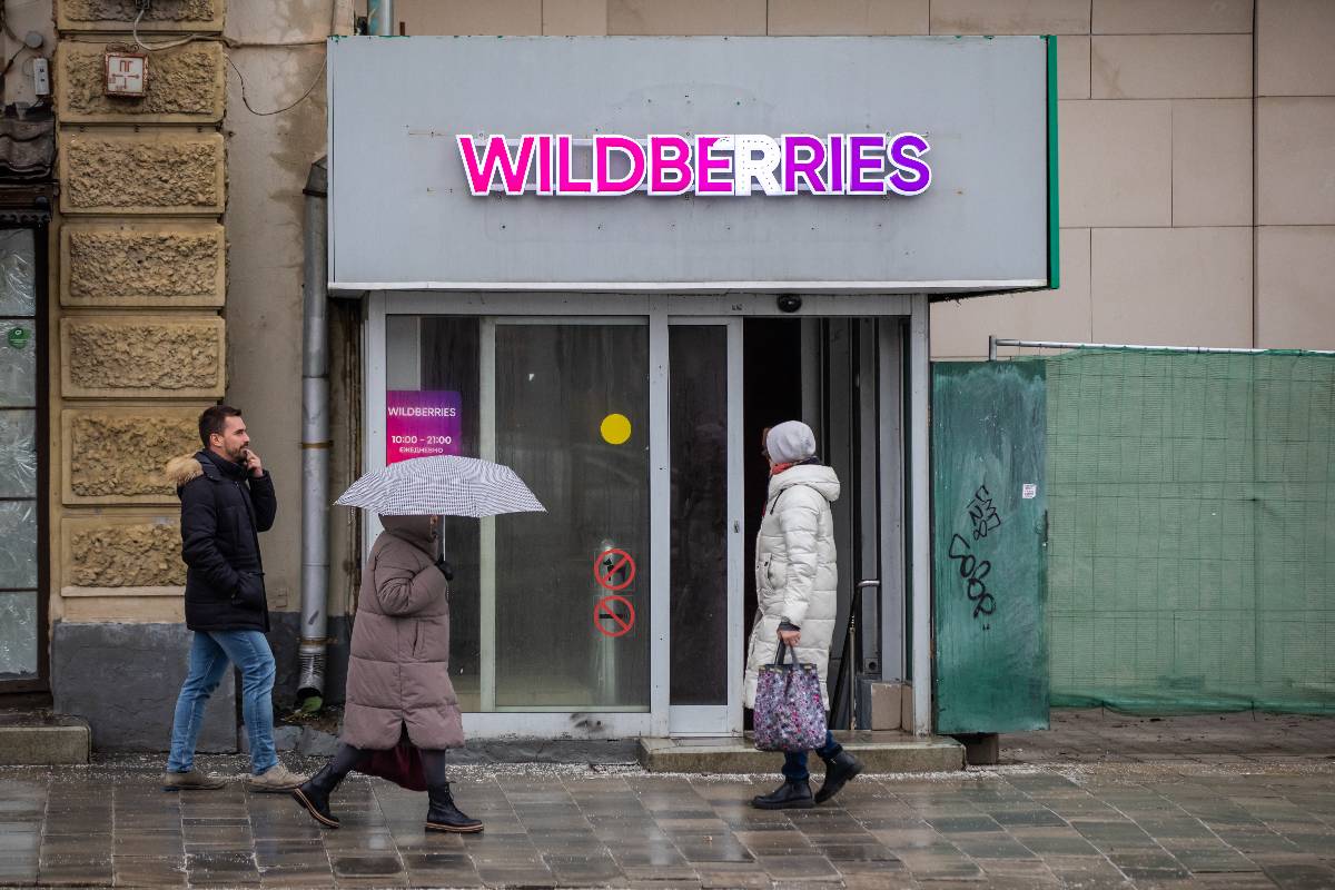 Штатные сотрудники пунктов Wildberries обратились в прокуратуру из-за штрафов компании