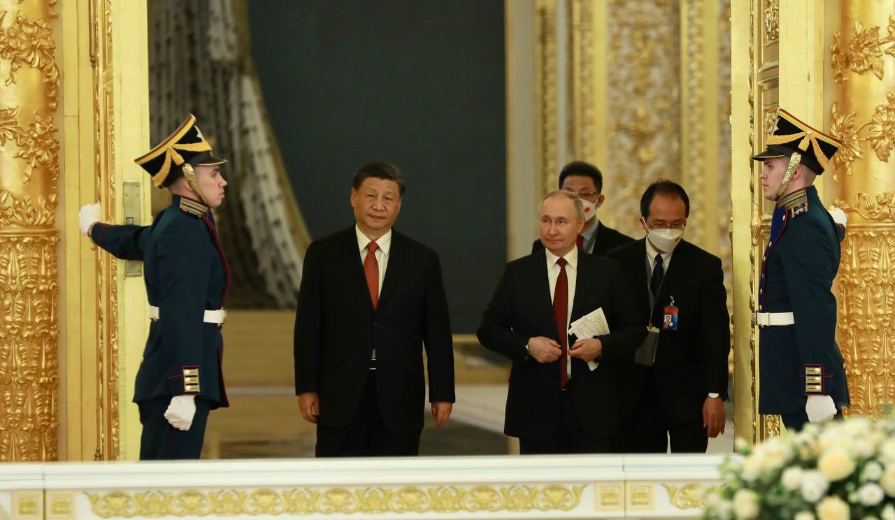 Лайф узнал, чем угощали китайскую делегацию в Кремле на президентском обеде