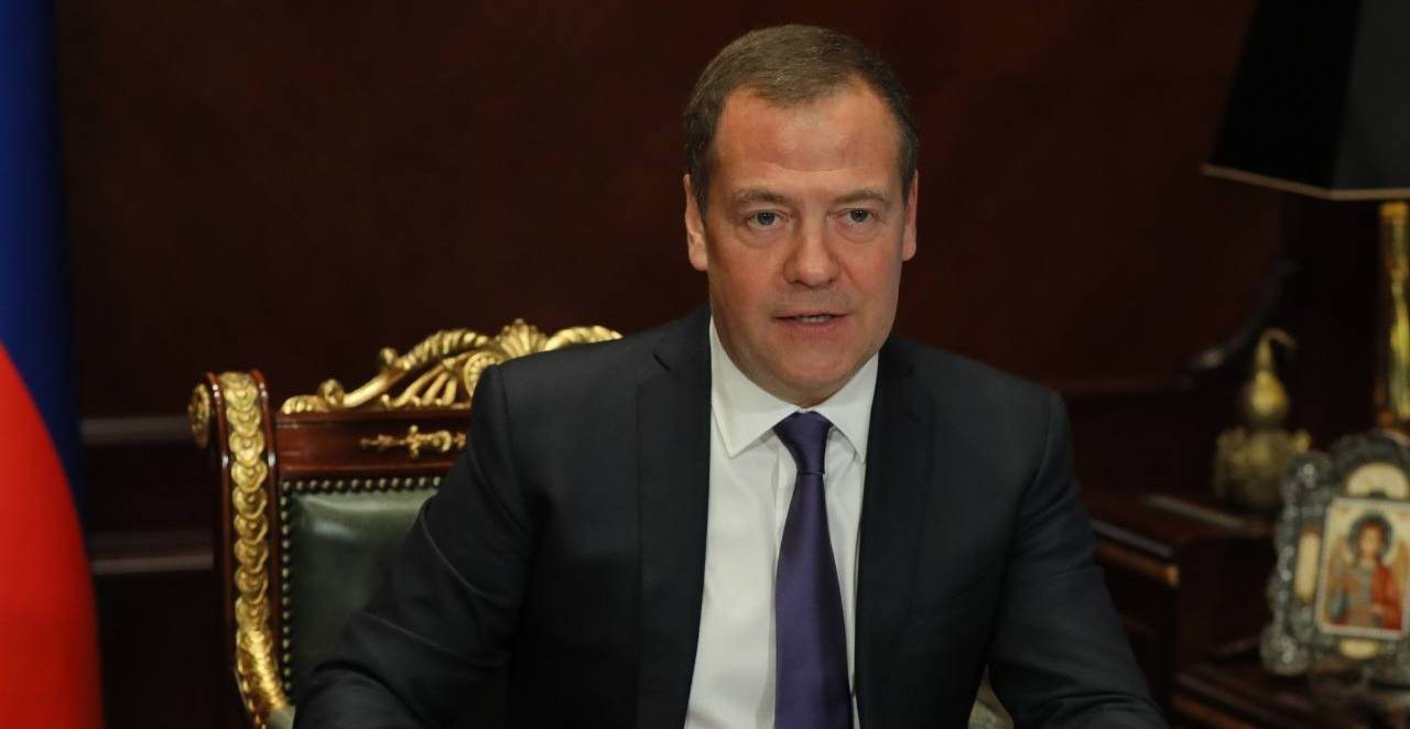 Медведев считает, что угроза ядерного конфликта в мире не миновала, а возросла