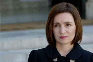 Санду одобрила переименование госязыка из молдавского в румынский