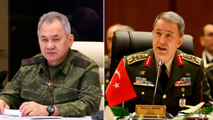 Министр обороны Турции позвонил Шойгу из-за зерновой сделки