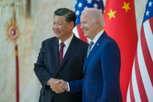 США хотят организовать разговор Байдена с Си Цзиньпином