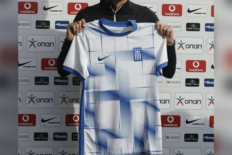 Новая форма сборной Греции по футболу. Фото © Федерация футбола Греции
