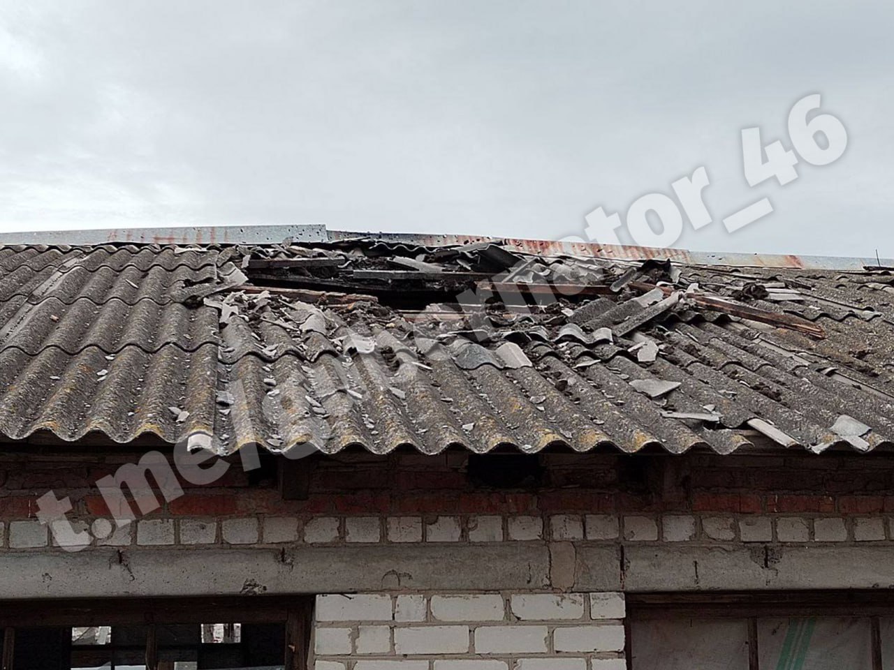 ВСУ обстреляли село в Курской области, повреждено два коровника