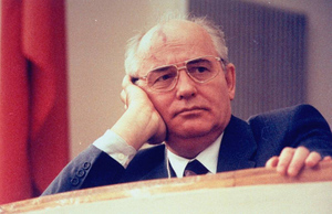 Экс-разведчик рассказал, какие тревожные данные о США игнорировал Горбачёв
