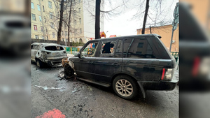 Последствия поджога Range Rover в Москве. Фото © VK / Басманное самоуправление