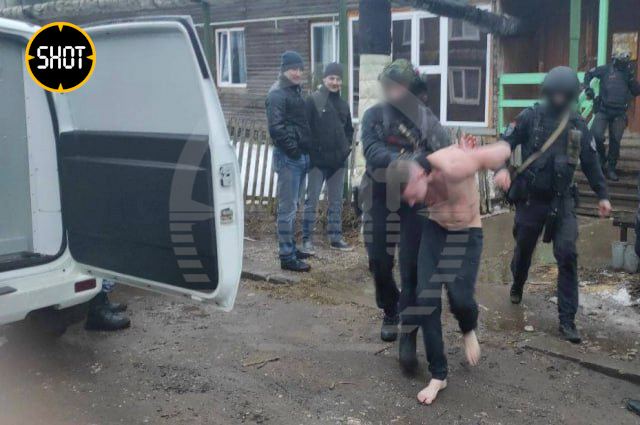 Силовики задержали жителя Сыктывкара за угрозу взорвать соседей. Обложка © Telegram / SHOT