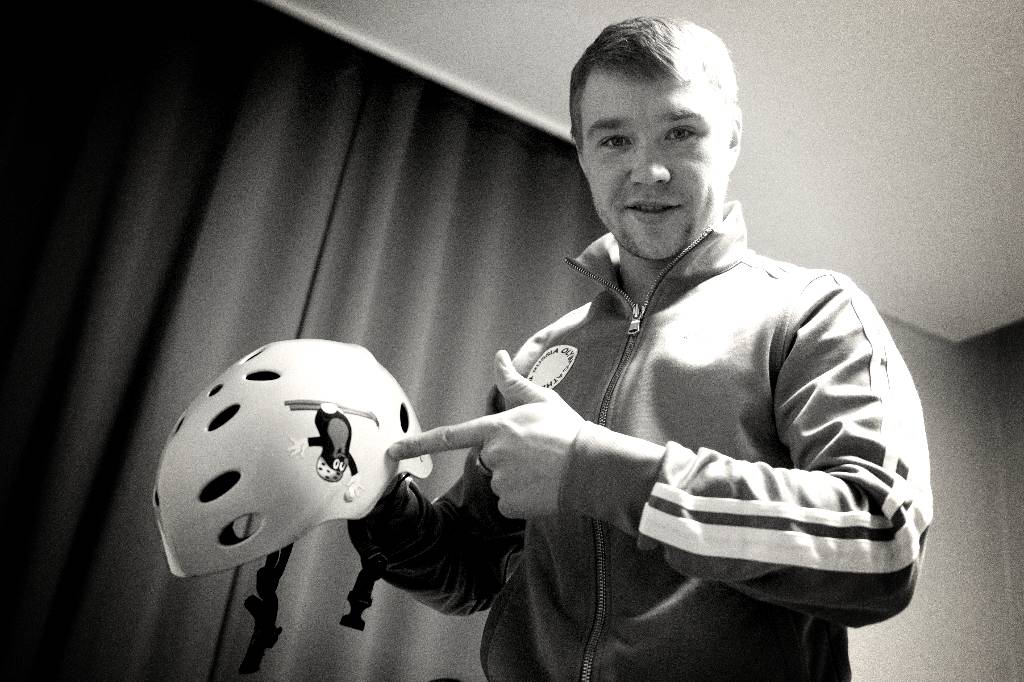 В возрасте 30 лет умер чемпион мира 2021 года по лыжной акробатике Павел Кротов