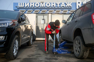 Синоптик раскрыл, с какого числа московским водителям можно начинать менять резину
