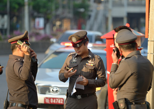 В Таиланде впервые выдали жёлтые и красные карточки иностранцам, нарушившим правила