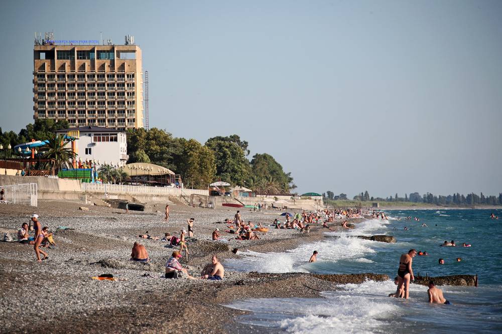 В Абхазии сдвинули сроки начала туристического сезона