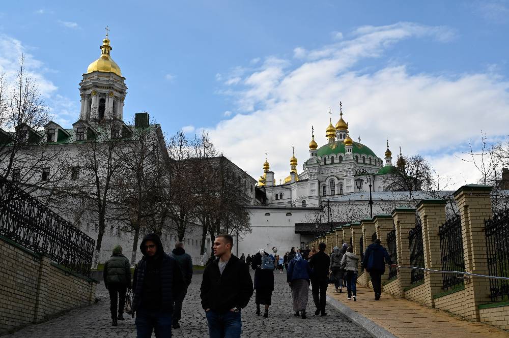 Раскольники из ПЦУ требуют отдать им Киево-Печерскую лавру