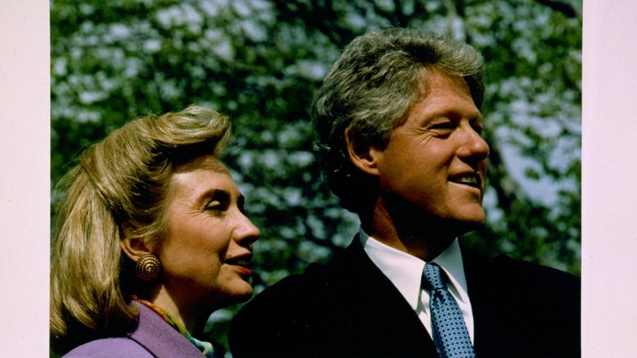 Билл и Хиллари в 1993 году. Фото © Wikimedia Commons / Library of Congress