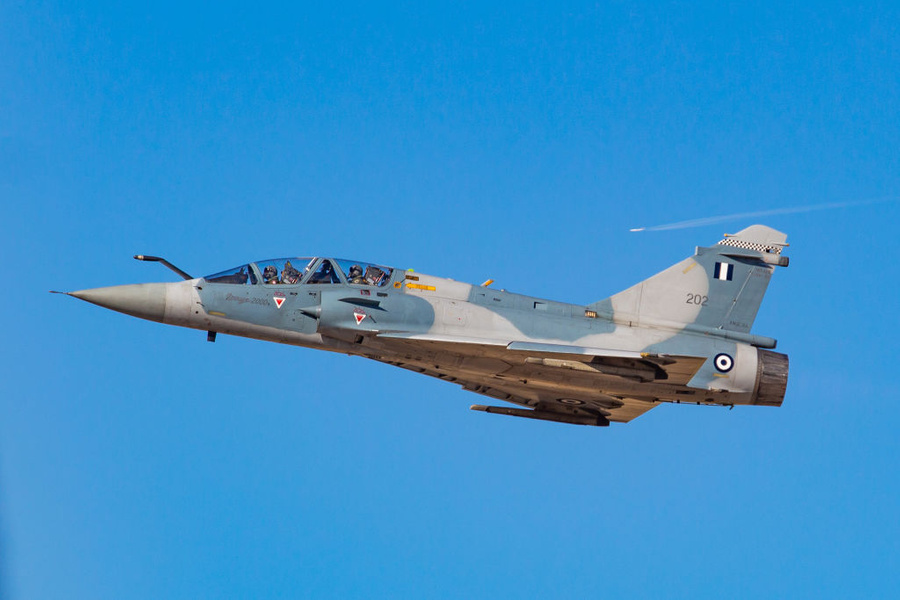 <p>Истребитель Mirage 2000. Обложка © Getty Images / Nicolas Economou / NurPhoto </p>