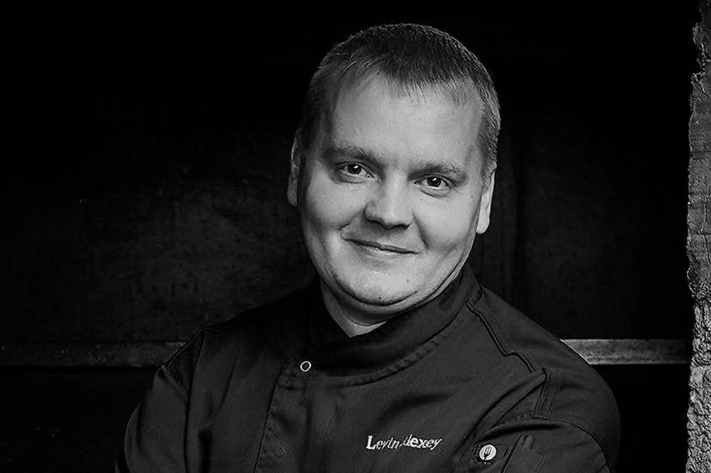 Ресторатор Новиков сообщил, что погибшего в ДТП известного кондитера Левина похоронили