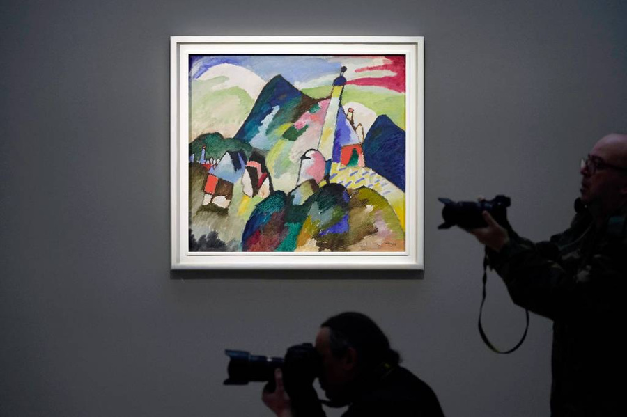 <p>Картина русского авангардиста Василия Кандинского "Церковь в Мурнау II". Фото © ТАСС / Kin Cheung</p>