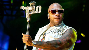 Шестилетний сын рэпера Flo Rida выпал из окна пятого этажа и получил серьёзные травмы