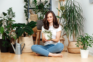 8 запретных растений и цветов, которые лучше не держать в квартире