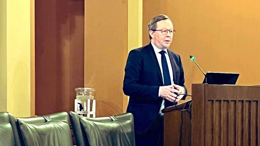 Министр экономического развития Финляндии Мика Линтиль. Обложка © Twitter / MikaLintila