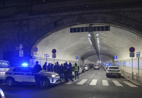 Пять человек ранены в результате серии нападений у вокзала в Милане