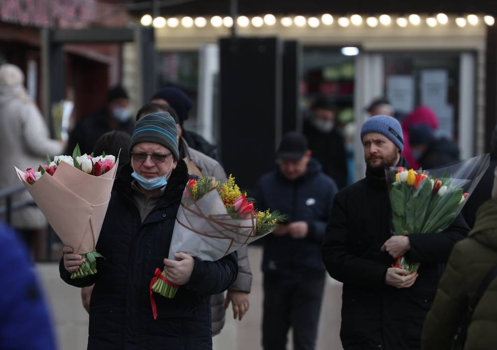 Дыхание весны в Москве сменится мокрым снегом и ветром 8 марта