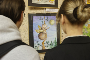 Выставка рисунков детей из Донбасса в Москве. Фото © VK / Культурный центр "Меридиан"