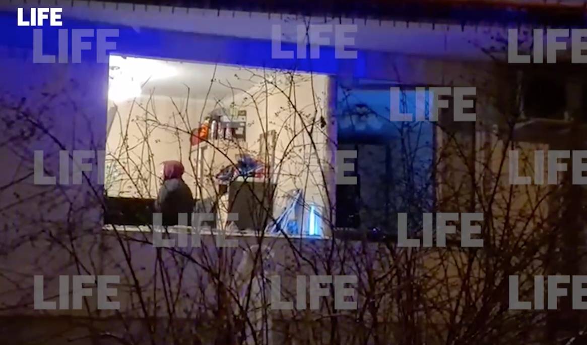 Лайф публикует видео с места взрыва в доме на юге Москвы