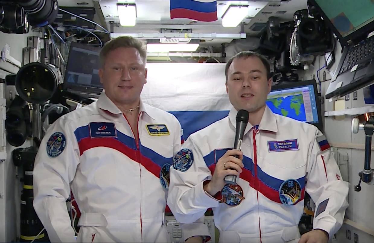 Космонавты с МКС поздравили россиянок с 8 Марта и поблагодарили их за безграничную любовь