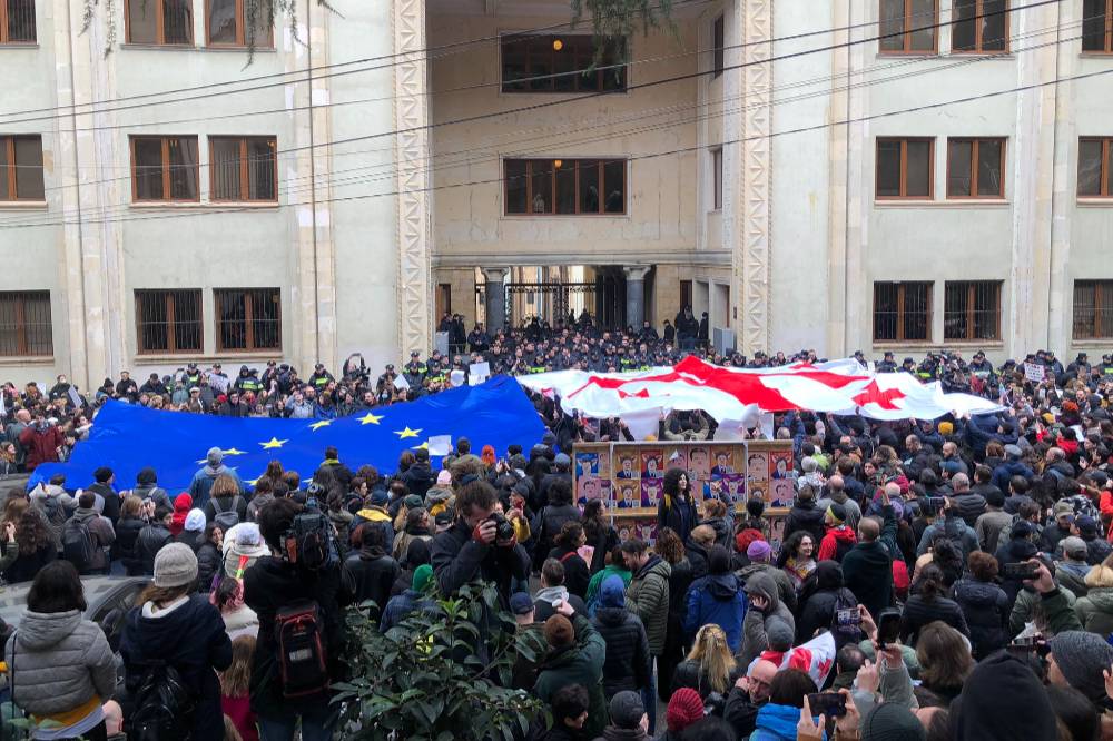 Правящая партия Грузии намерена специально провалить голосование по закону об иноагентах