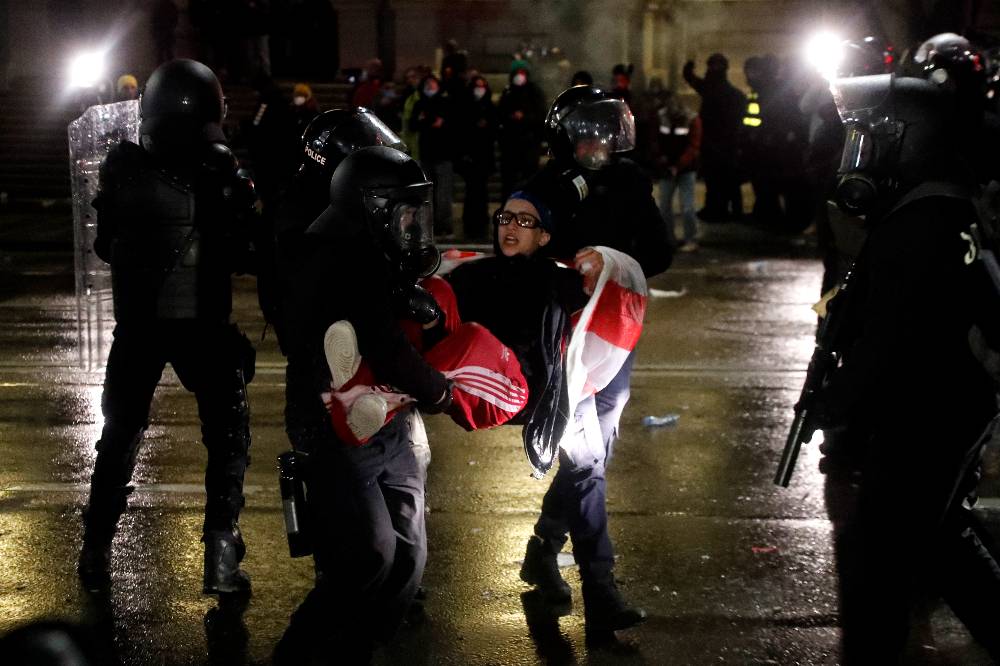 В Грузии за два дня протестов задержали более 130 человек