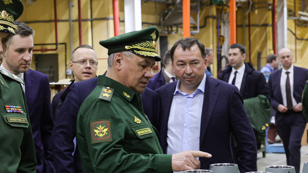 Шойгу заявил о кратном увеличении выпуска высокоточных боеприпасов для обеспечения ВС РФ