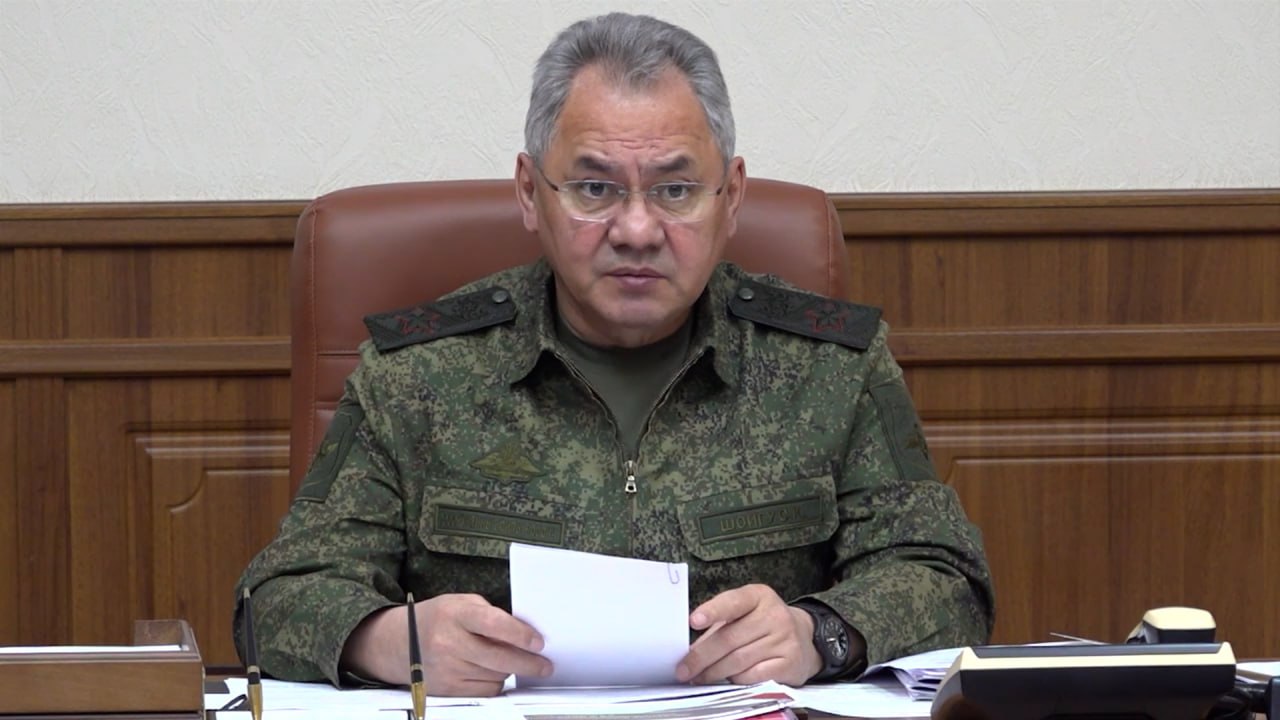 Шойгу провёл совещание по вопросам обеспечения российских войск боеприпасами