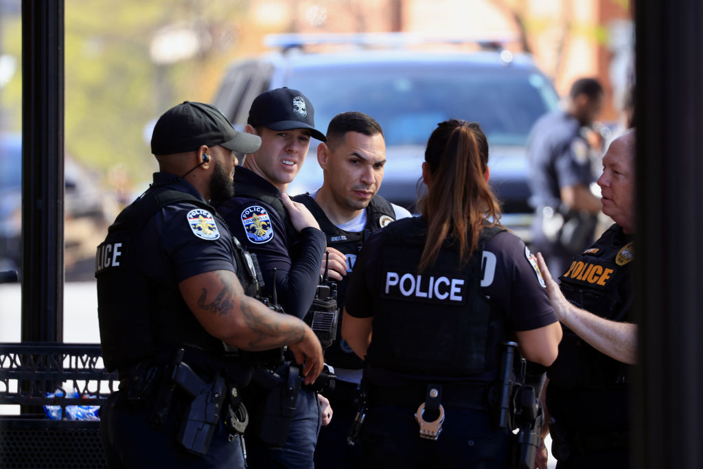 Полицейские в США. Фото © Getty Images / Luke Sharrett