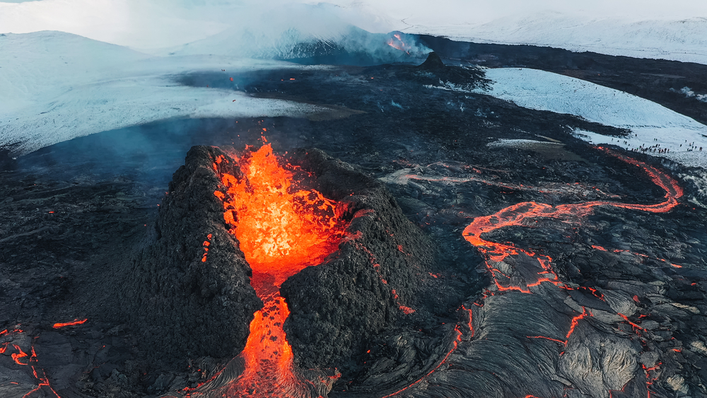 Что означает проснувшийся вулкан на Камчатке, по мнению экстрасенсов? Фото © Shutterstock