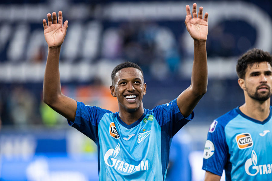 Роберт Ренан. Обложка © VK / ФК "Зенит"