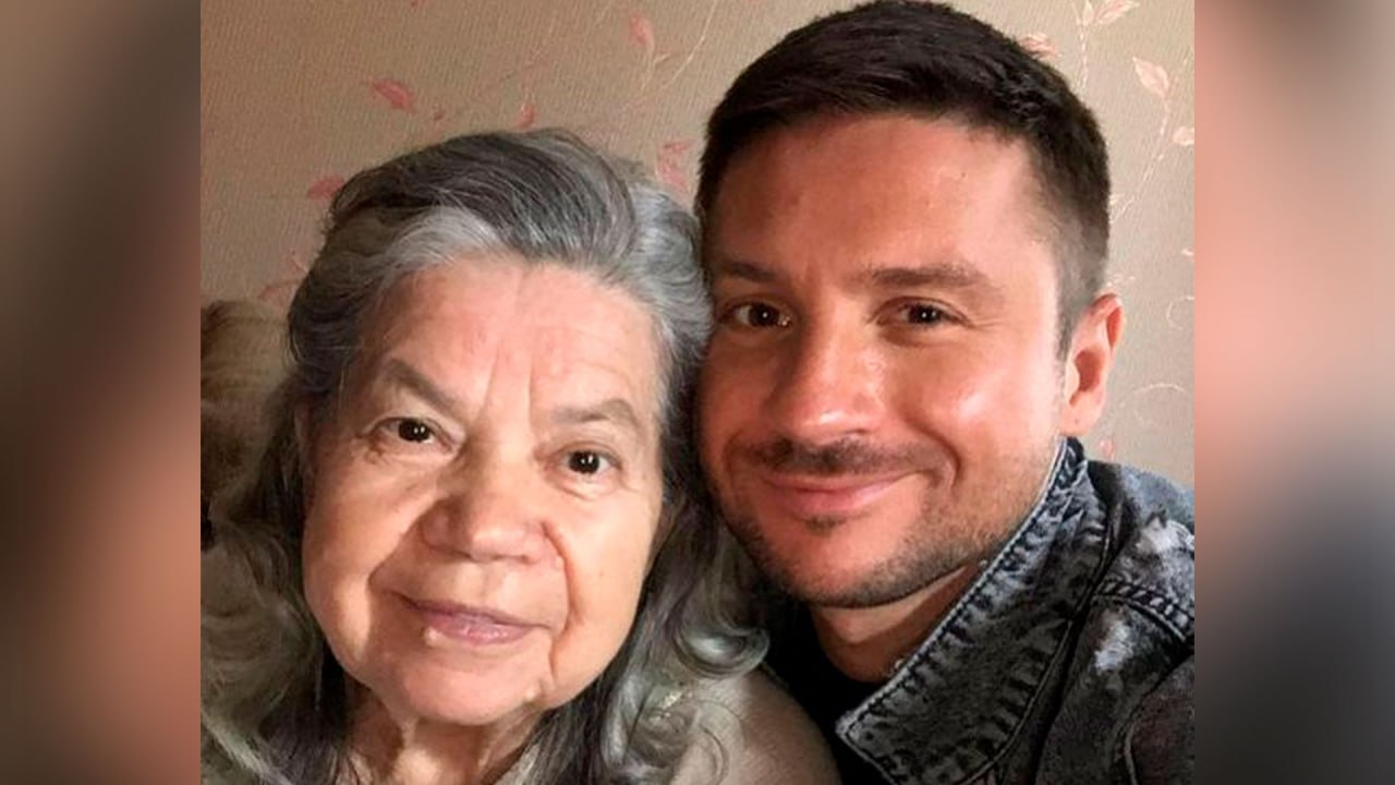 Лазарев сообщил о смерти бабушки