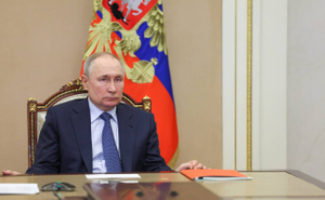 Путин: Власти обсуждают дополнительные меры поддержки семей и рождаемости