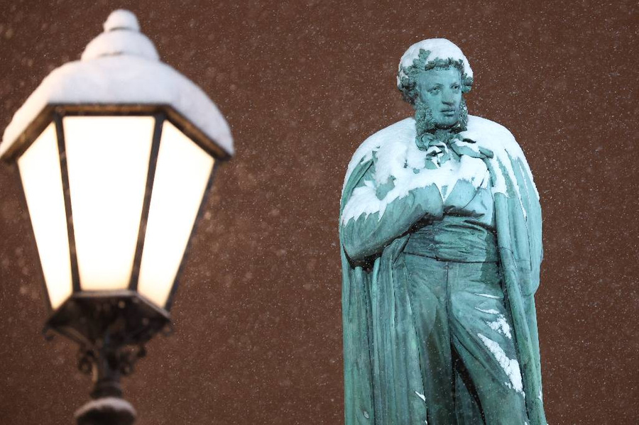 Памятник А.С. Пушкину на Пушкинской площади в Москве. Фото © ТАСС / Валерий Шарифулин