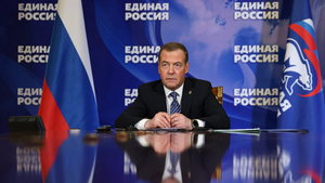 Медведев ответил "недоразвитому" Моравецкому насчёт войны с НАТО