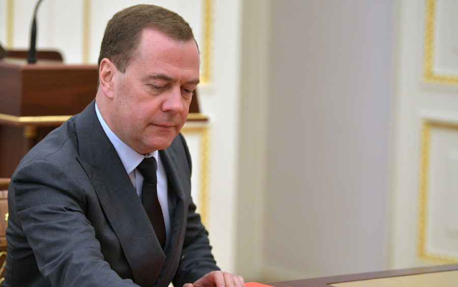 Медведев согласился с Орбаном, что в финансовом плане Украина — несуществующая страна. Фото © Kremlin.ru